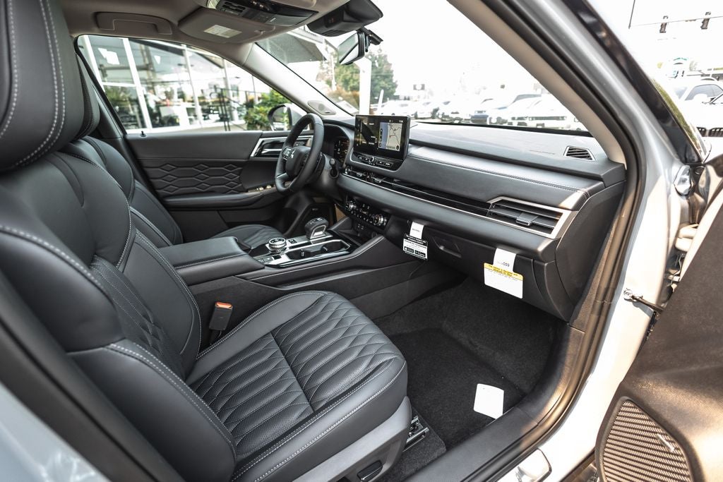 2026 Mitsubishi Outlander PHEV SEL
