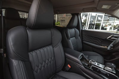 2026 Mitsubishi Outlander PHEV SEL