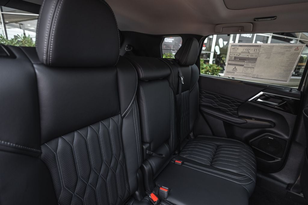 2026 Mitsubishi Outlander PHEV SEL