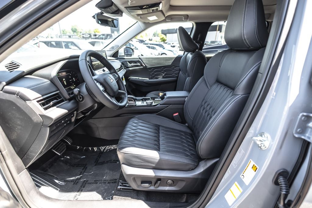 2026 Mitsubishi Outlander PHEV SEL
