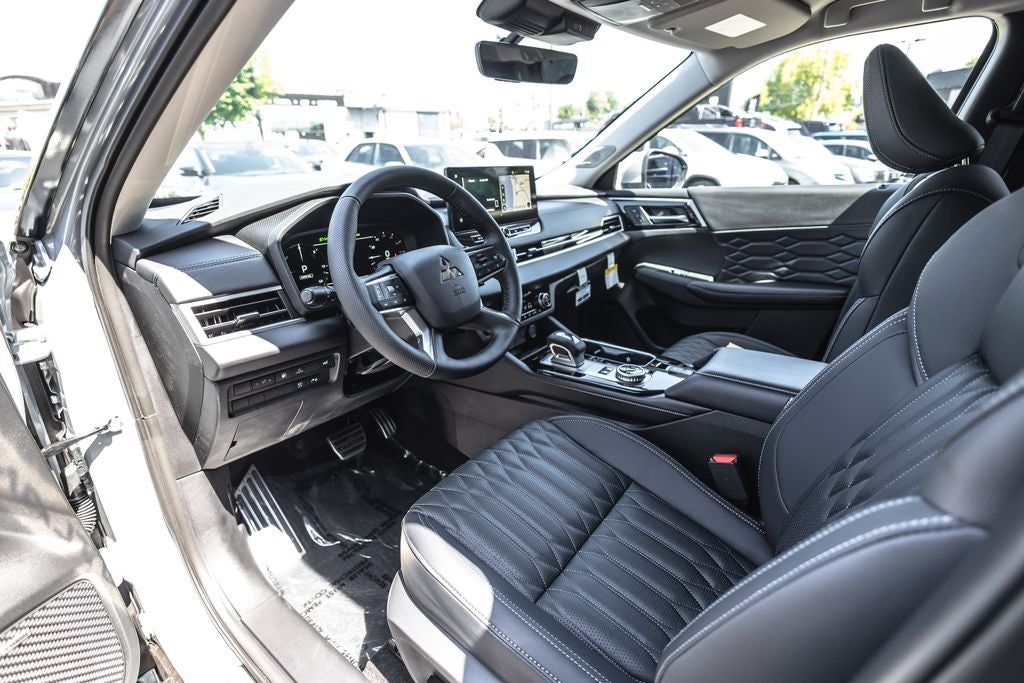 2026 Mitsubishi Outlander PHEV SEL