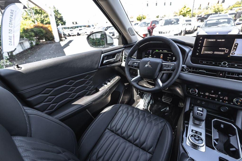 2026 Mitsubishi Outlander PHEV SEL