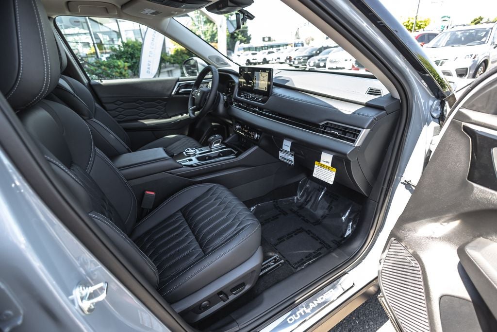 2026 Mitsubishi Outlander PHEV SEL