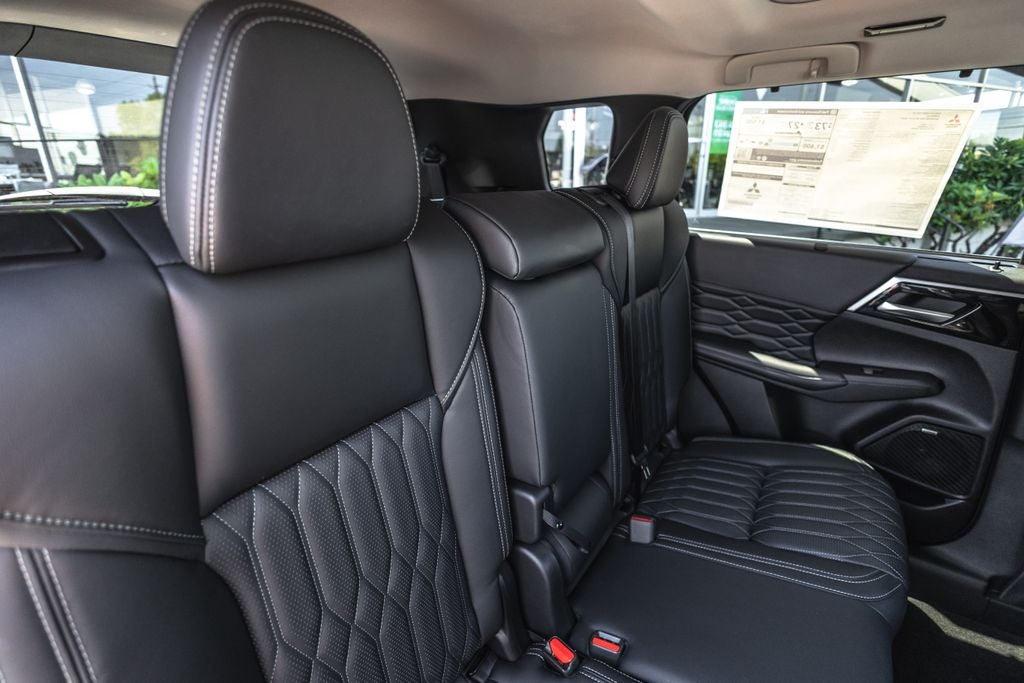 2026 Mitsubishi Outlander PHEV SEL