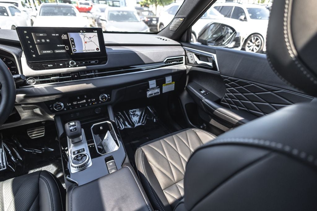 2026 Mitsubishi Outlander PHEV SEL