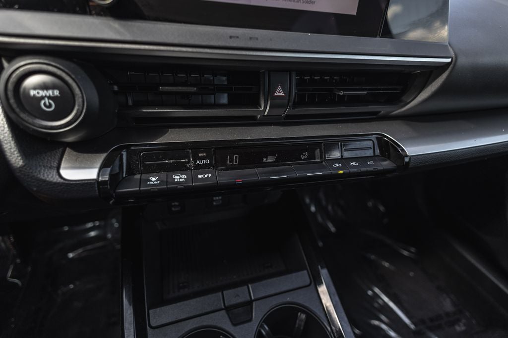 2025 Toyota Prius LE