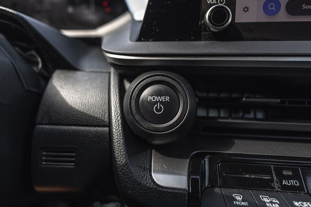 2025 Toyota Prius LE