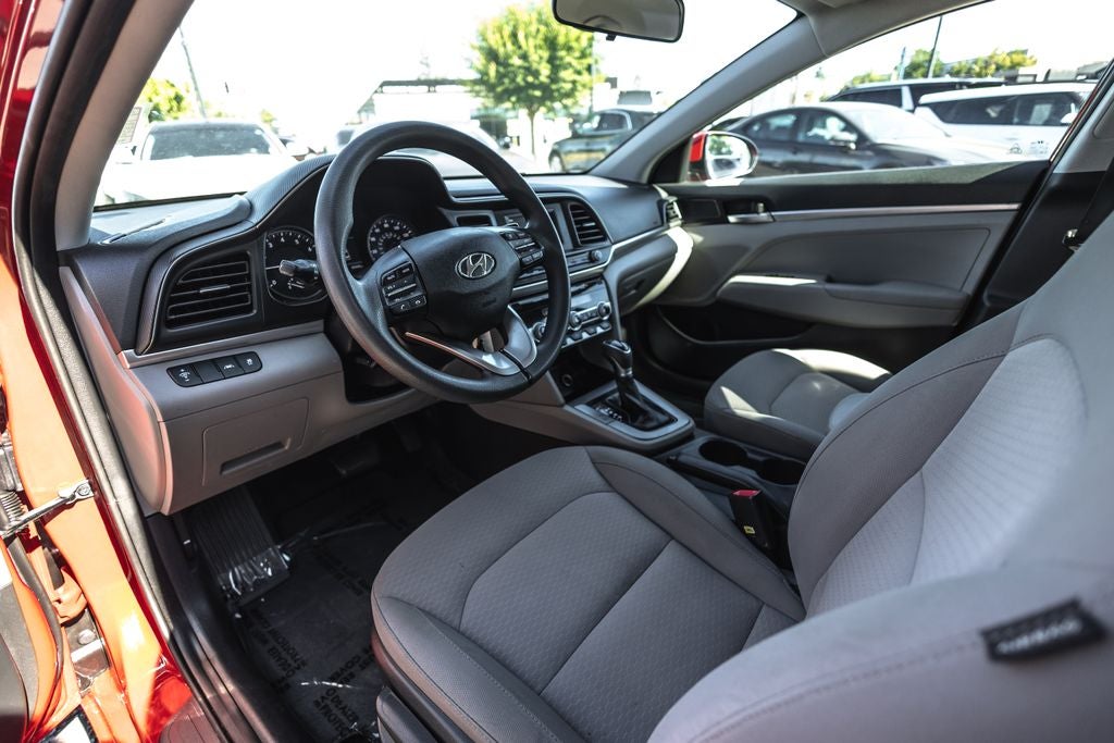 2020 Hyundai Elantra SE