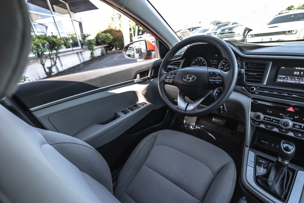 2020 Hyundai Elantra SE