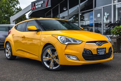 2012 Hyundai Veloster Base w/Black