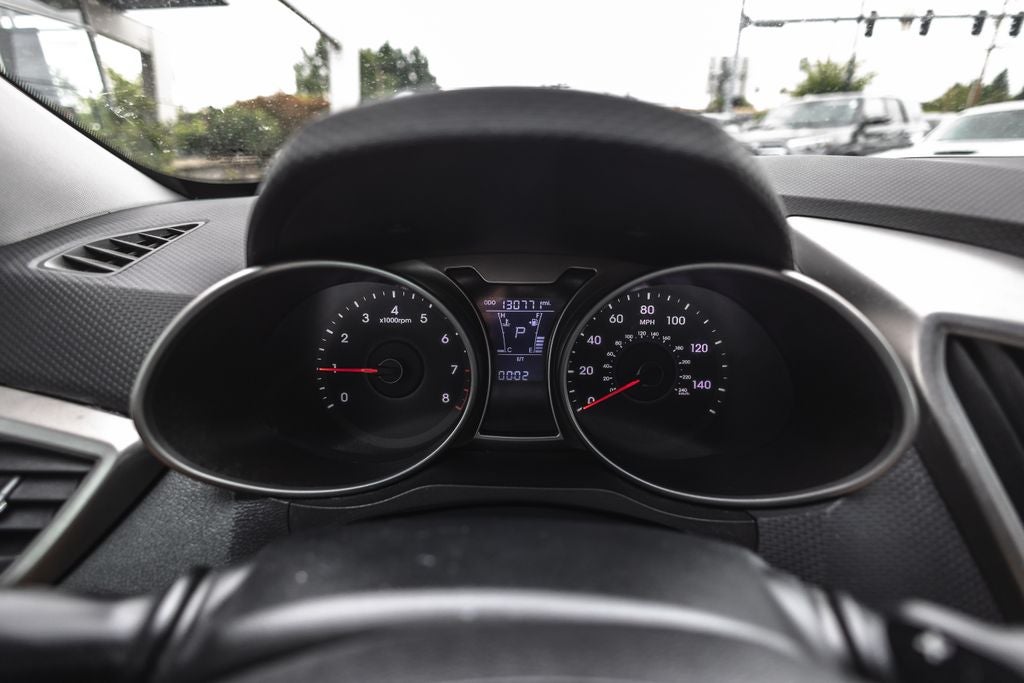 2012 Hyundai Veloster Base w/Black
