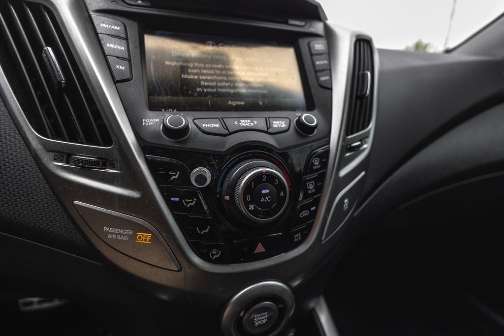2012 Hyundai Veloster Base w/Black