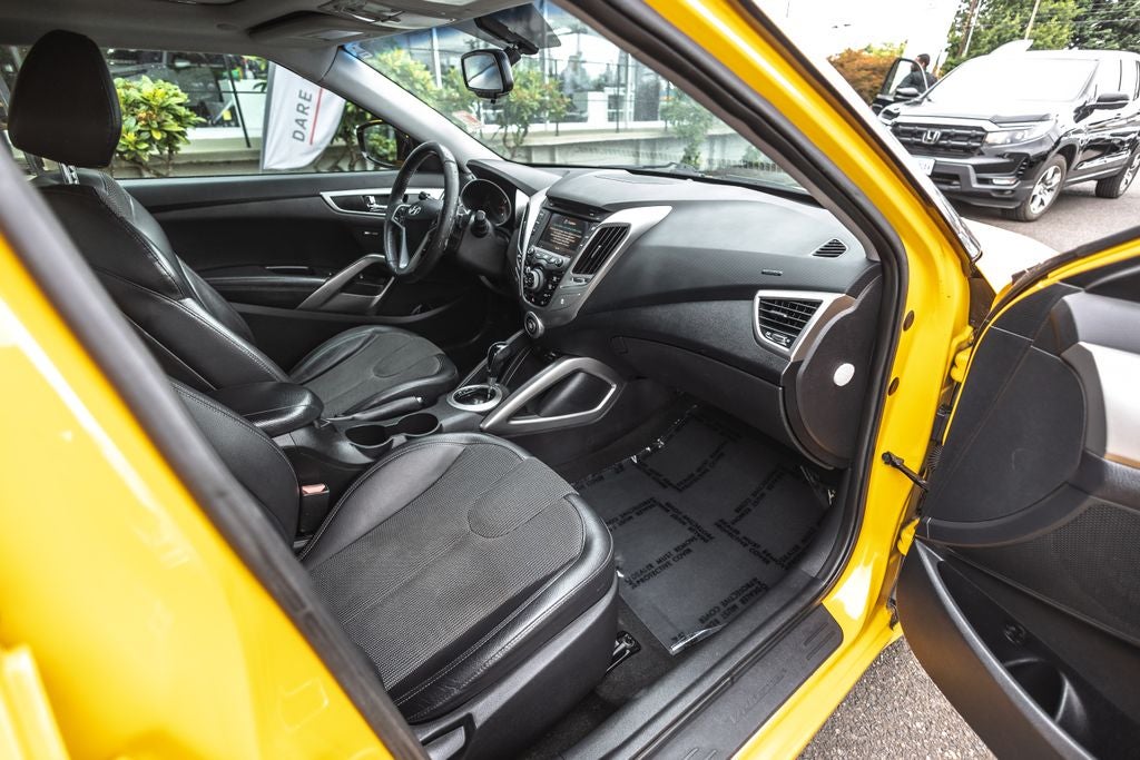 2012 Hyundai Veloster Base w/Black