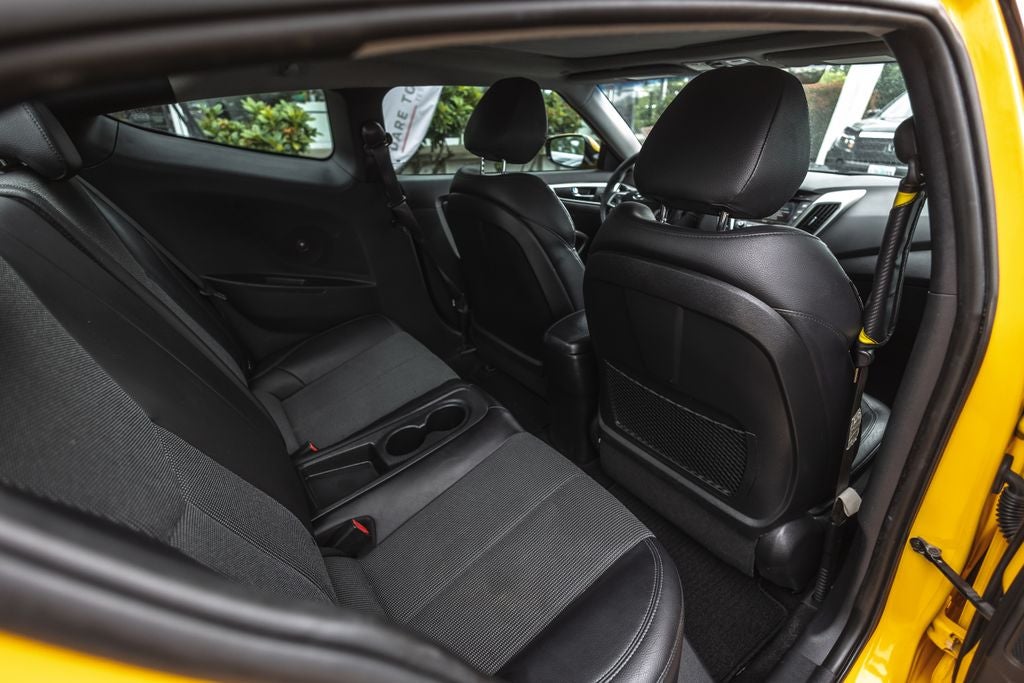 2012 Hyundai Veloster Base w/Black