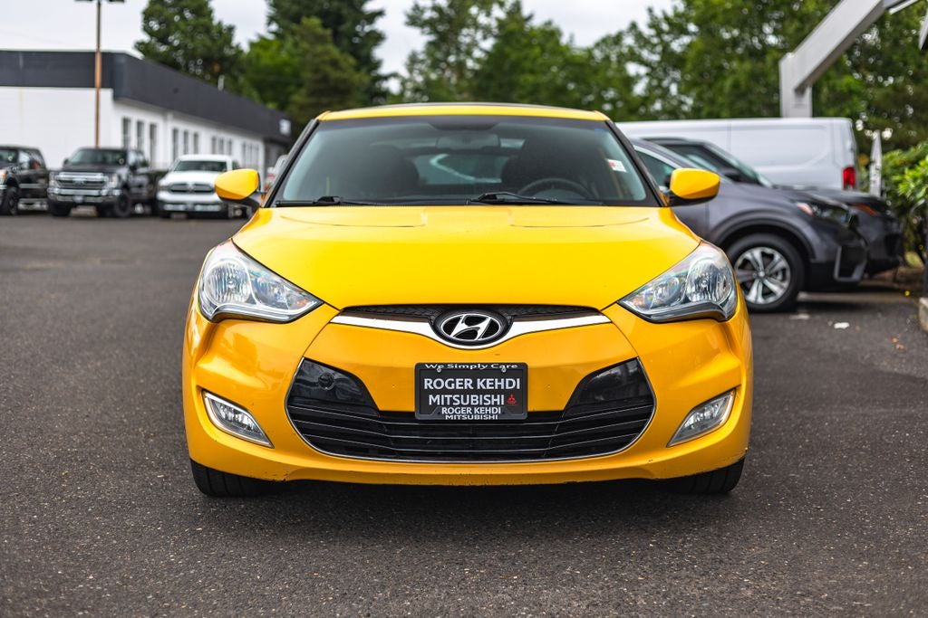 2012 Hyundai Veloster Base w/Black