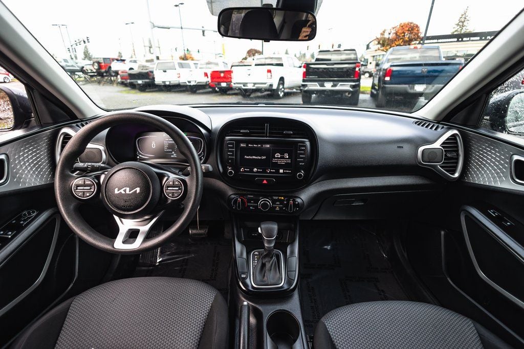 2024 Kia Soul LX