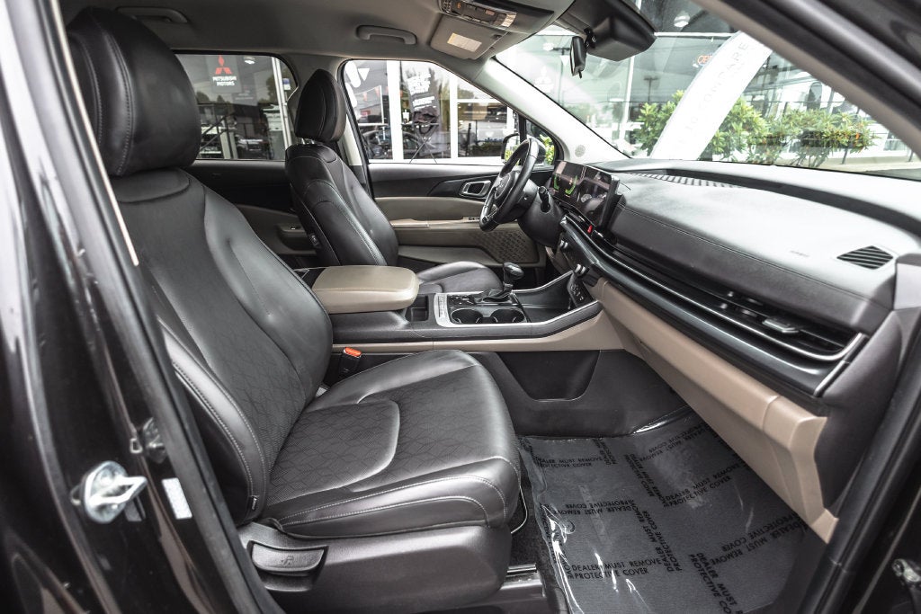 2025 Kia Carnival LXS
