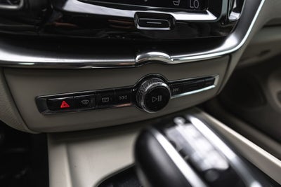 2018 Volvo XC60 T5 Momentum