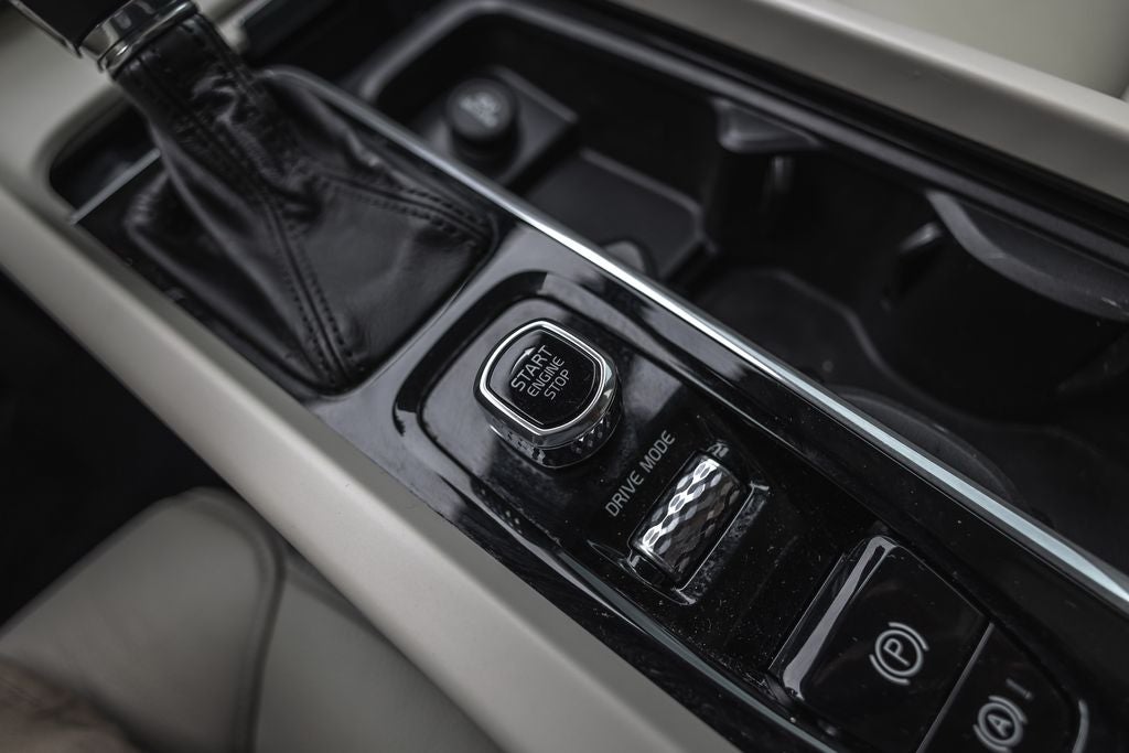 2018 Volvo XC60 T5 Momentum