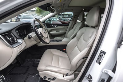 2018 Volvo XC60 T5 Momentum