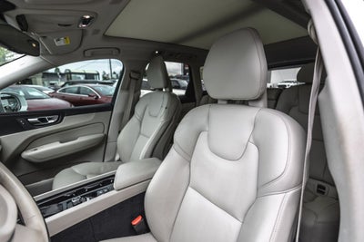 2018 Volvo XC60 T5 Momentum