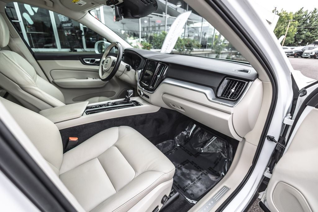 2018 Volvo XC60 T5 Momentum