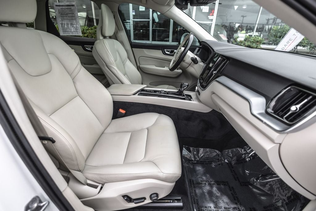 2018 Volvo XC60 T5 Momentum