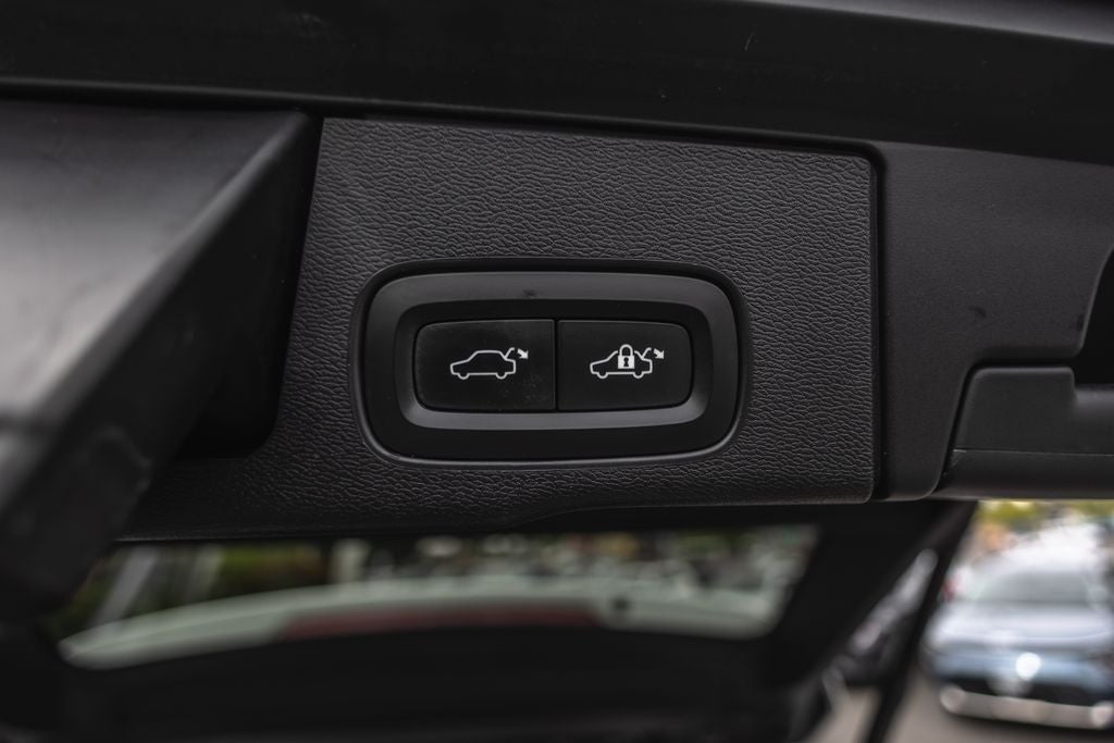 2018 Volvo XC60 T5 Momentum