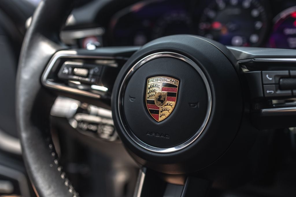 2023 Porsche Panamera 4 Platinum Edition