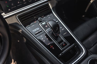 2023 Porsche Panamera 4 Platinum Edition