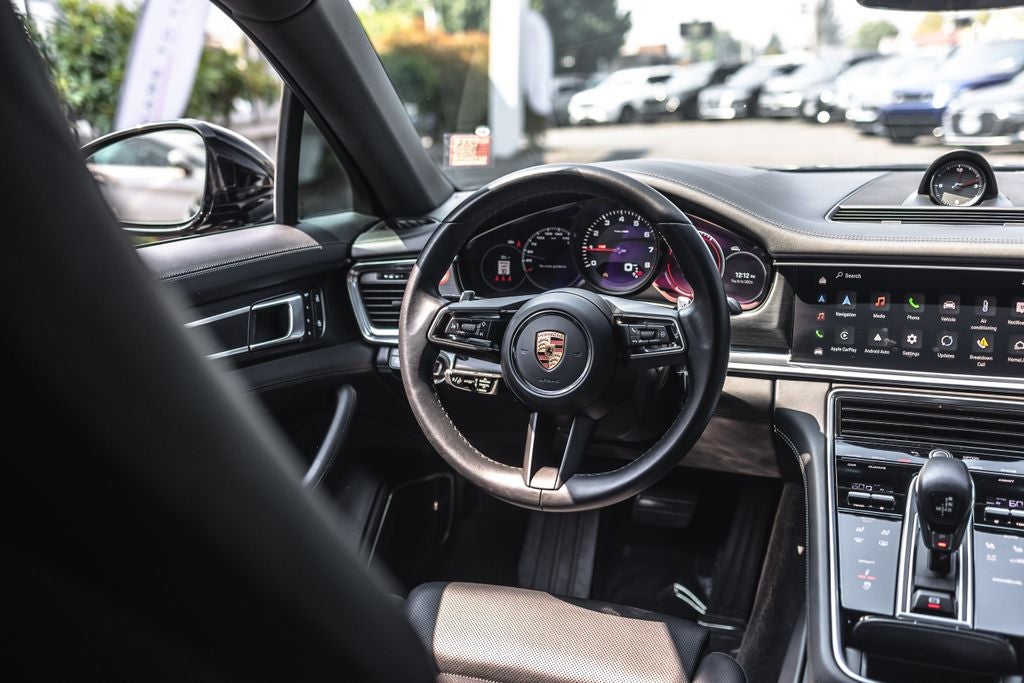 2023 Porsche Panamera 4 Platinum Edition