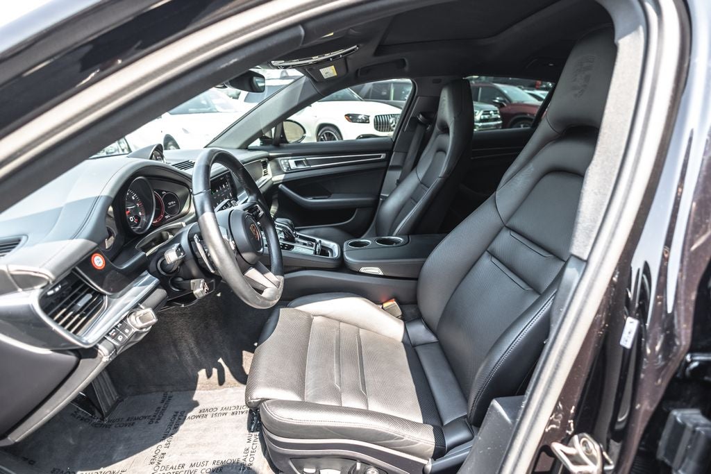2023 Porsche Panamera 4 Platinum Edition