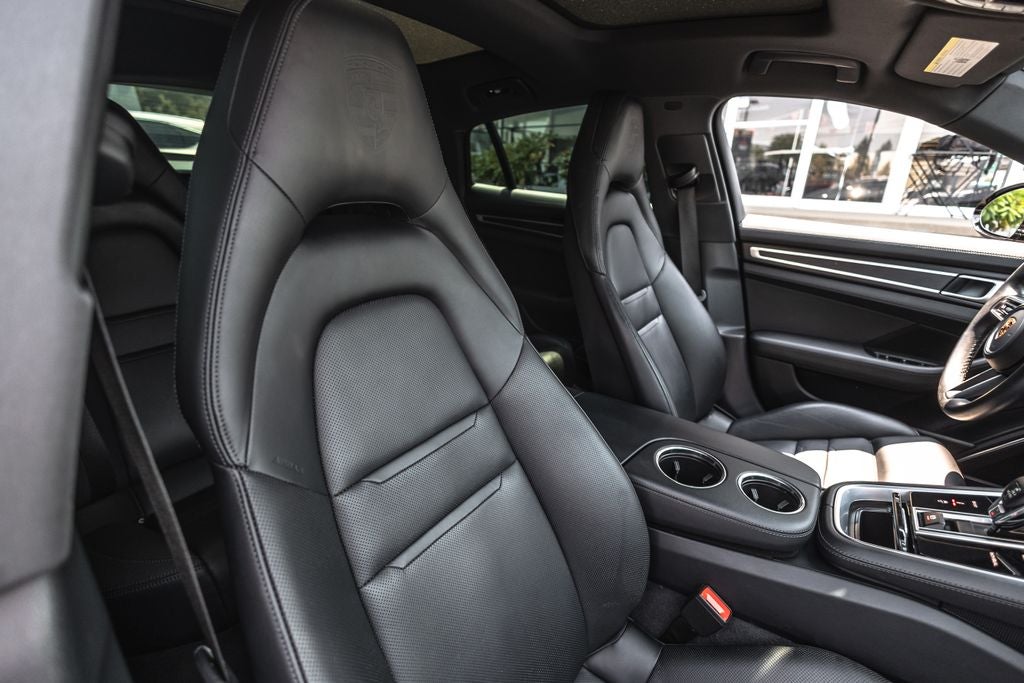 2023 Porsche Panamera 4 Platinum Edition