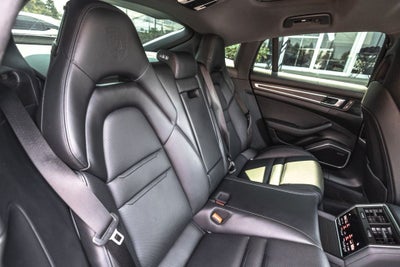 2023 Porsche Panamera 4 Platinum Edition