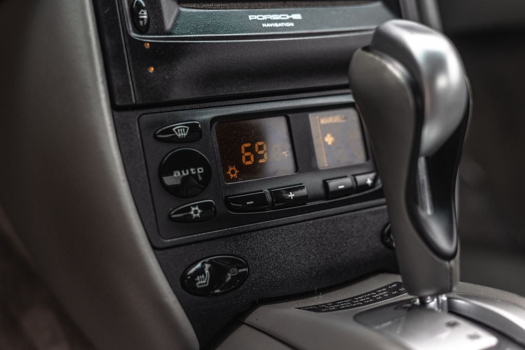 2001 Porsche 911 Carrera 4