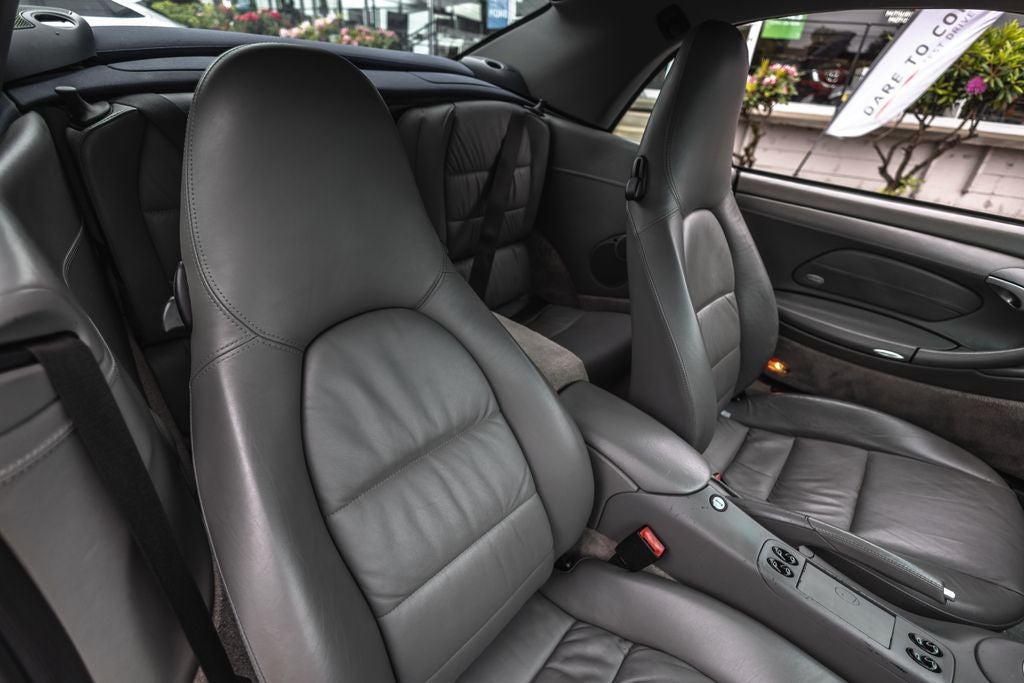2001 Porsche 911 Carrera 4