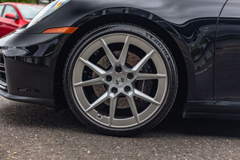 2025 Porsche 911 Carrera
