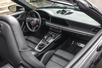 2025 Porsche 911 Carrera