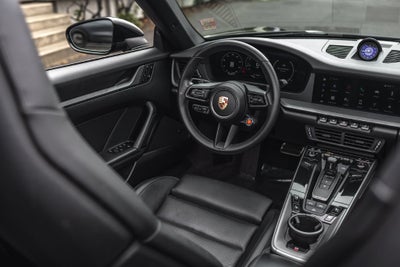 2025 Porsche 911 Carrera