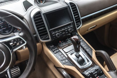 2016 Porsche Cayenne GTS