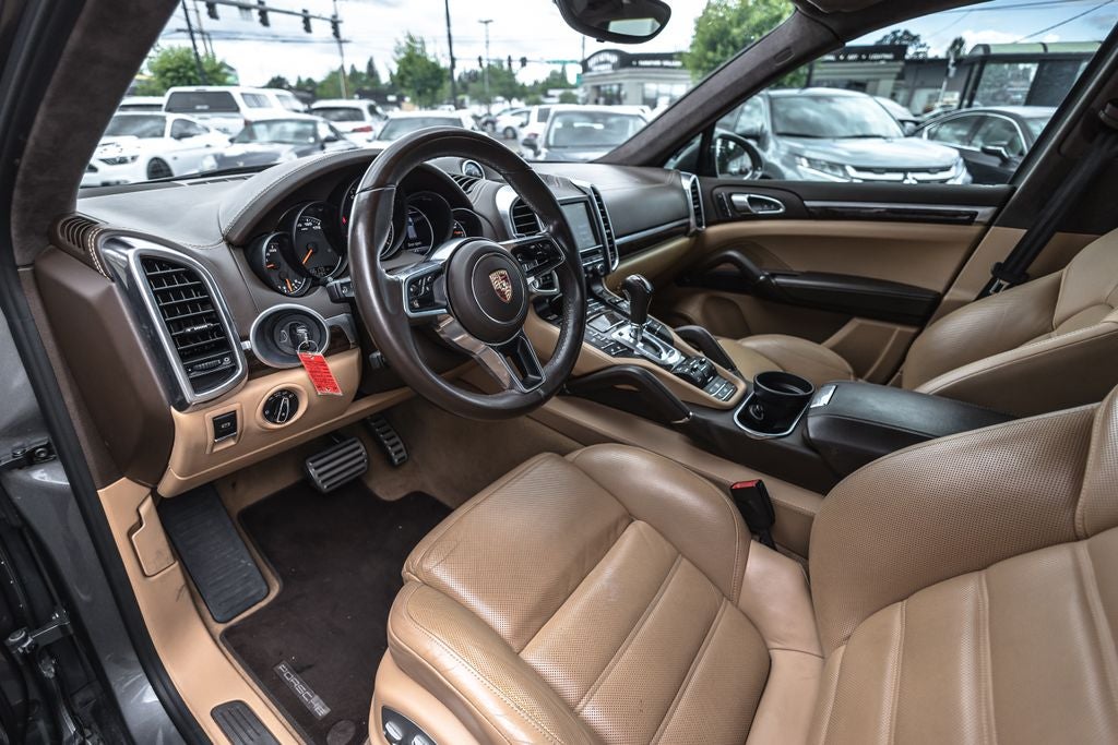 2016 Porsche Cayenne GTS