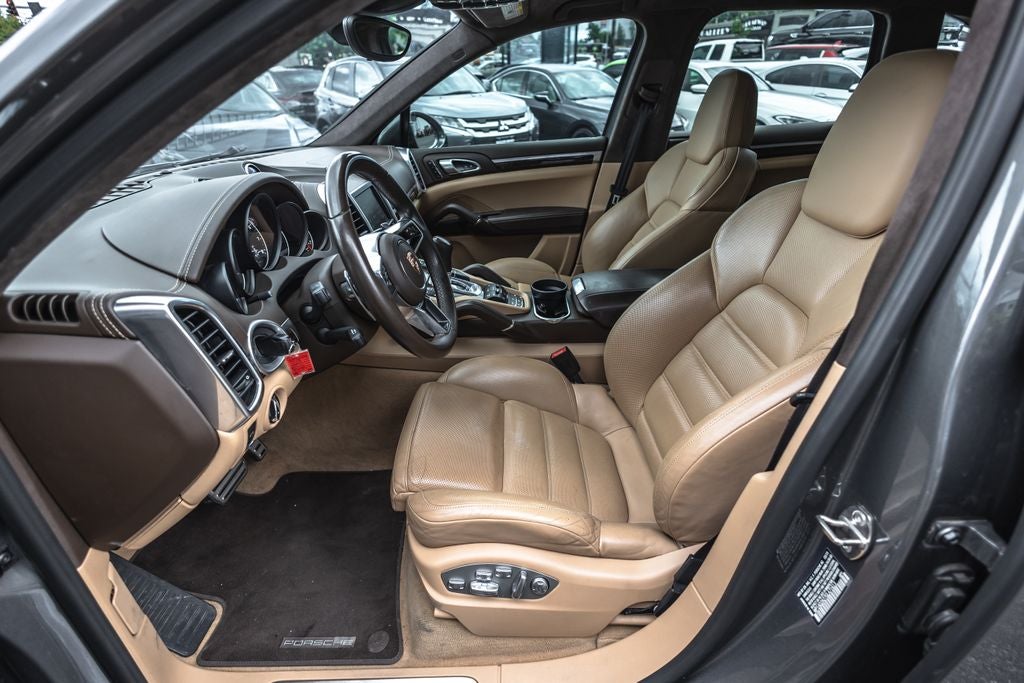 2016 Porsche Cayenne GTS
