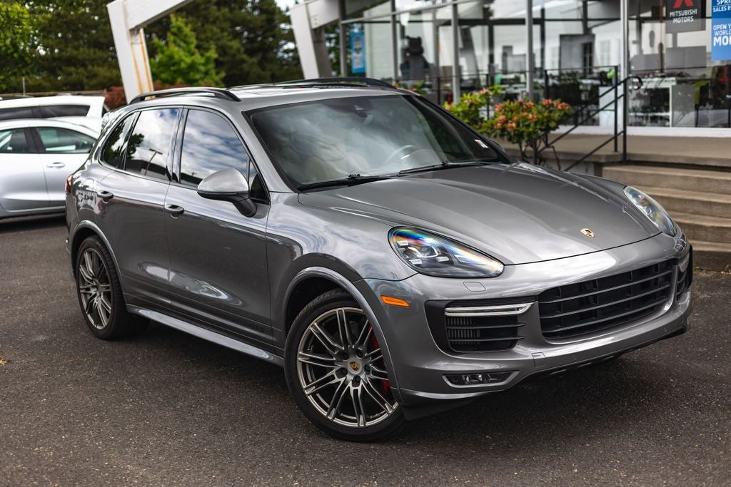 2016 Porsche Cayenne GTS