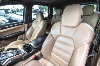 2016 Porsche Cayenne GTS