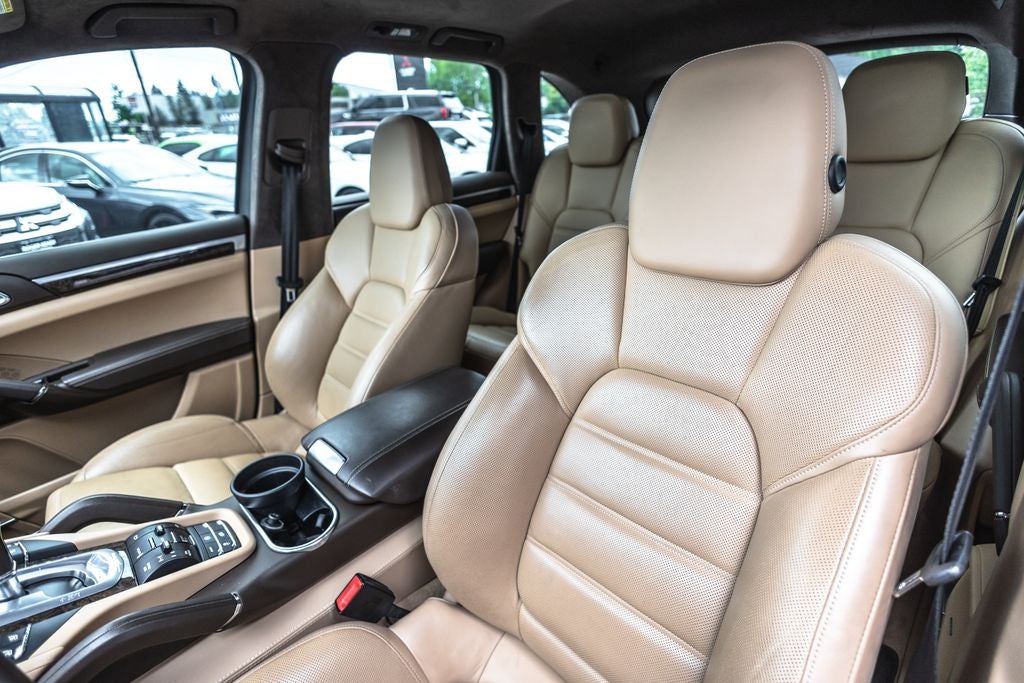 2016 Porsche Cayenne GTS