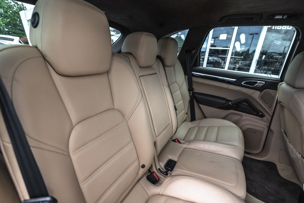 2016 Porsche Cayenne GTS