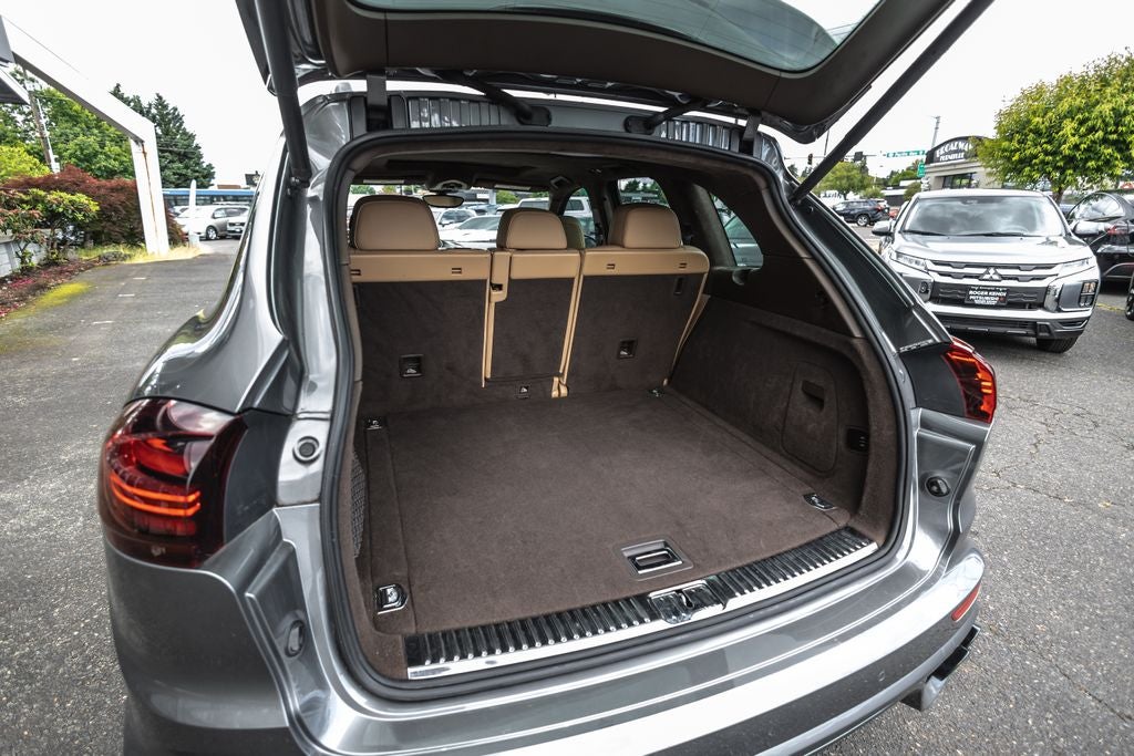 2016 Porsche Cayenne GTS