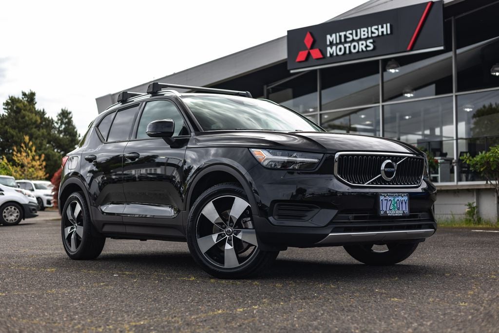 2019 Volvo XC40 T5 Momentum AWD's photo