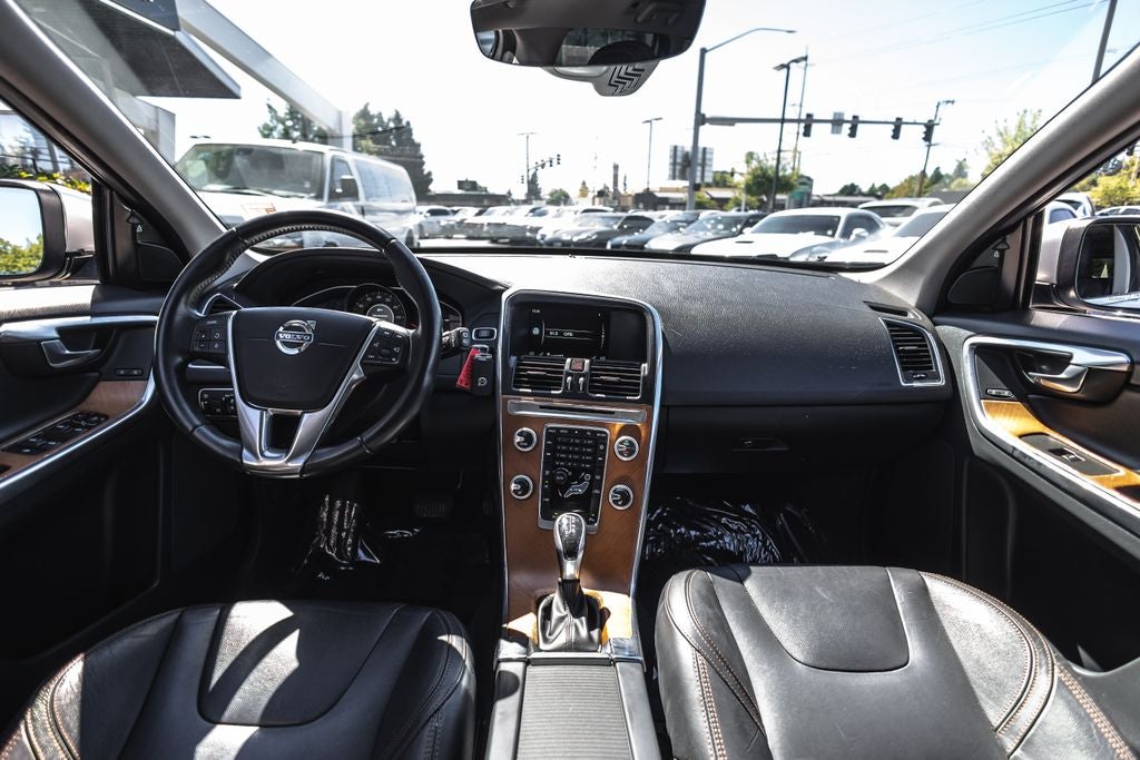 2017 Volvo XC60 T5 Inscription