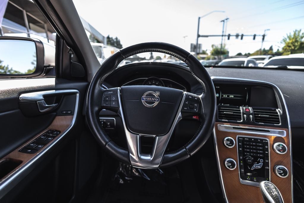 2017 Volvo XC60 T5 Inscription